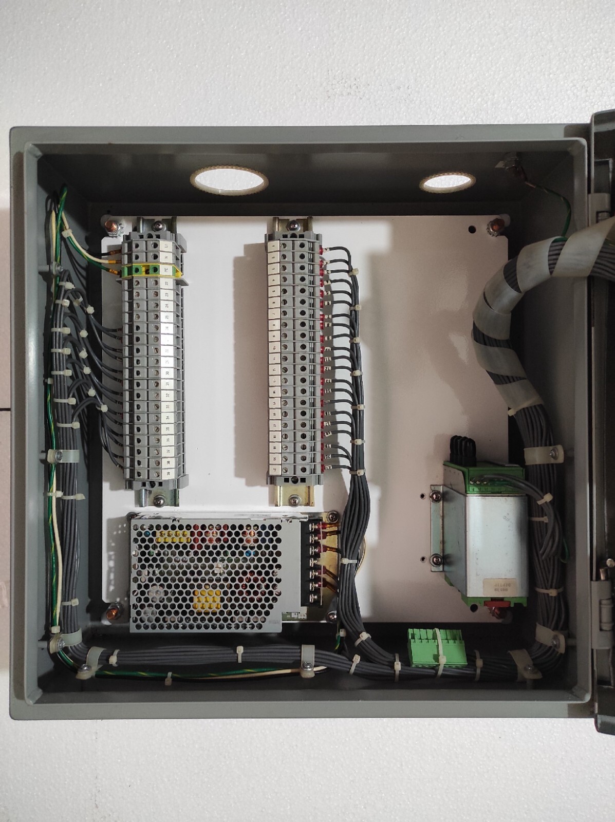 admin/uploads/uploads/Lumasense ThermAsset2 Fiber Optic Winding Temperature Controller._7.webp